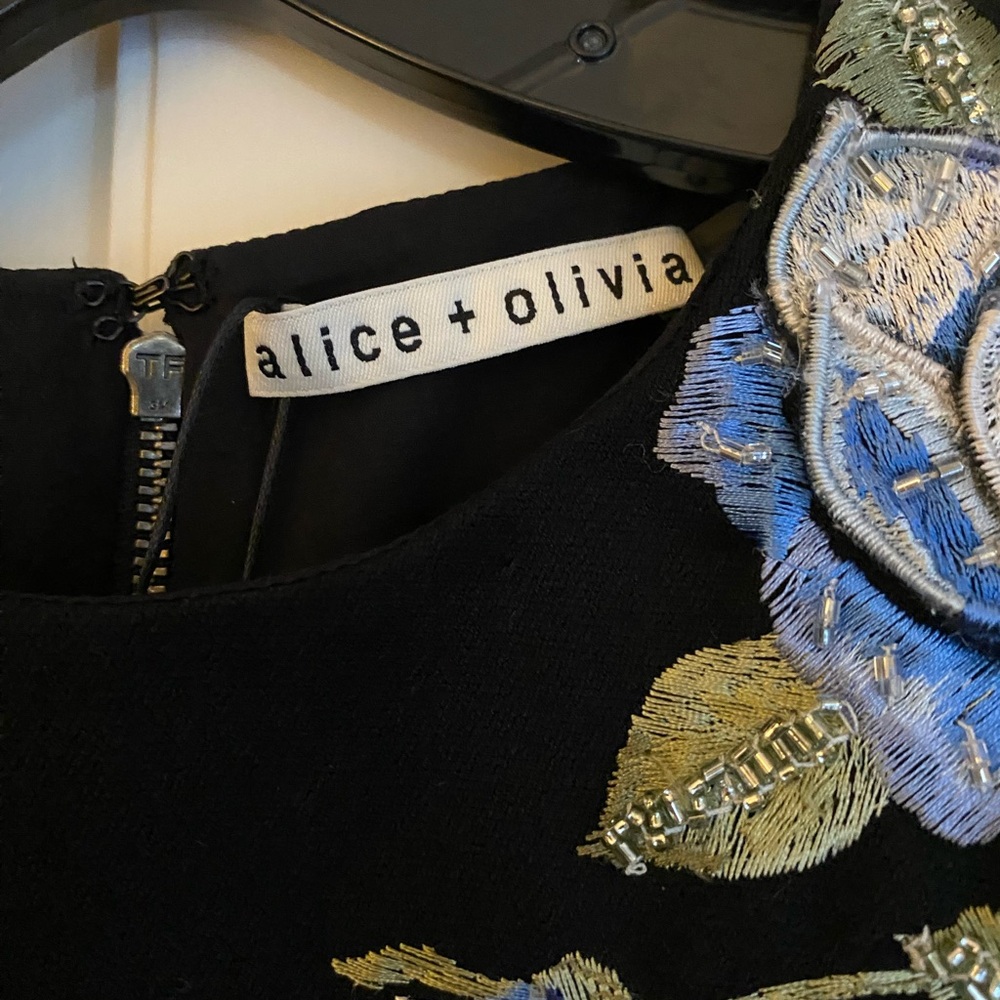 Alice + Olivia - Clyde Embell Dress - Size 2 - NWT - Picture 2 of 14
